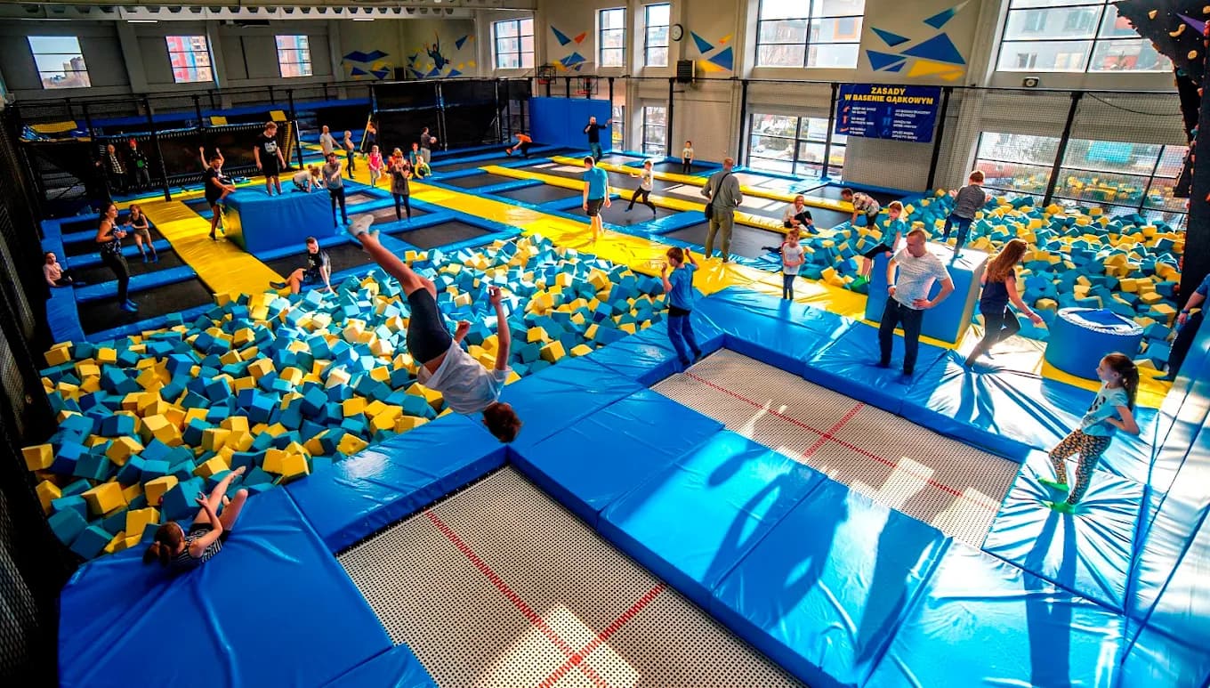 zdjęcie 1 w Jump Hall