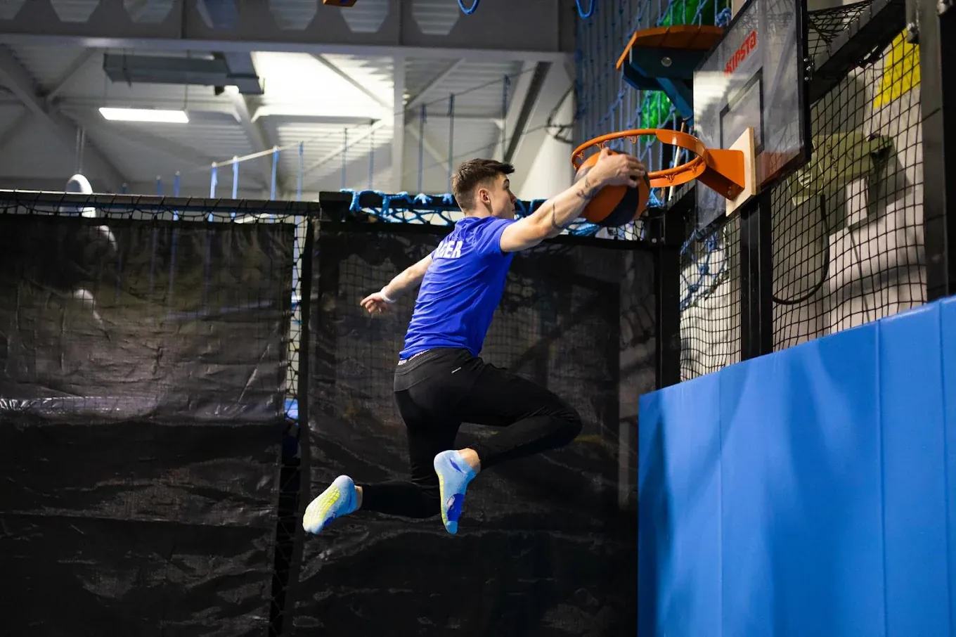zdjęcie 8 w Jump Hall